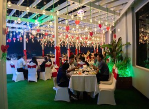 Breakfast, lunch and dinner served - Hotel Marvel (Mandalay)
