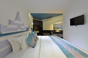 Suite | Minibar, coffres-forts dans les chambres, bureau, rideaux occultants