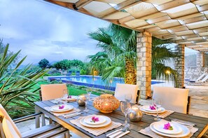 Outdoor dining - Cretan Mansion with Heated Swimming Pool (Apokoronas)