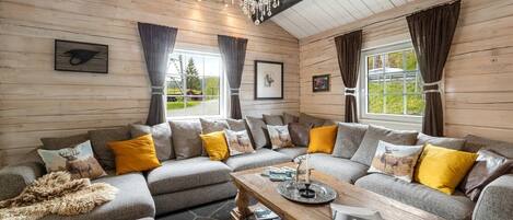 تقديم الغداء والعشاء