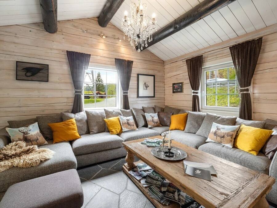 Lunsj og middag serveres