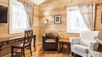 Family Room (3 or 4 beds) | Premium bedding, free WiFi, bed sheets