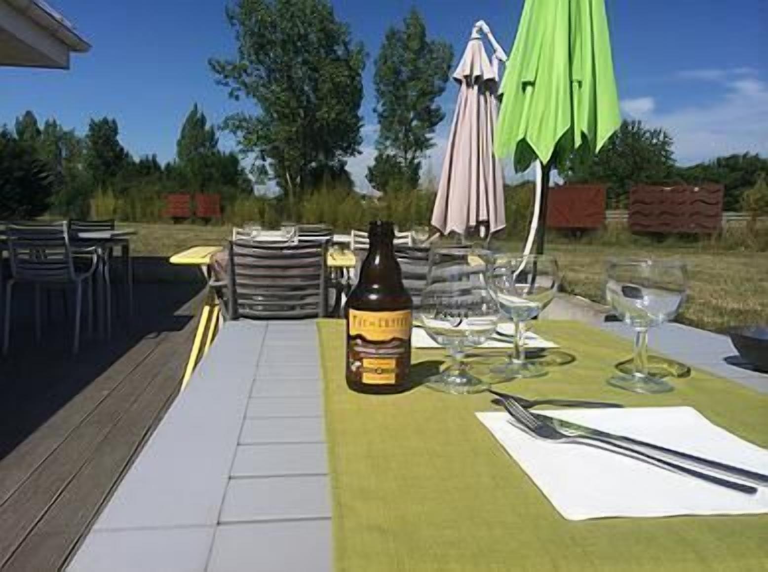 lunch and dinner served, french cuisine