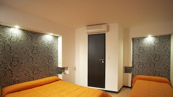 Schreibtisch, schallisolierte Zimmer, kostenlose Babybetten