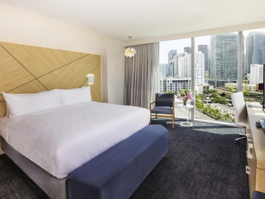 Superior Room, 1 King Bed, Accessible, Park View | Premium bedding, minibar, in-room safe, desk