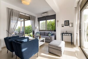 Villa de lujo, 4 habitaciones, alberca privada, frente al mar (Agnes) | 4 habitaciones y ropa de cama de alta calidad 