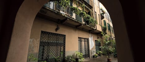 Apartment (1 Bedroom) | Interior