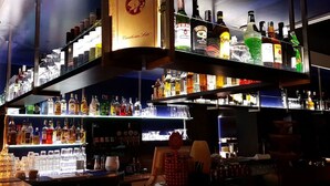 Bar (en la propiedad)