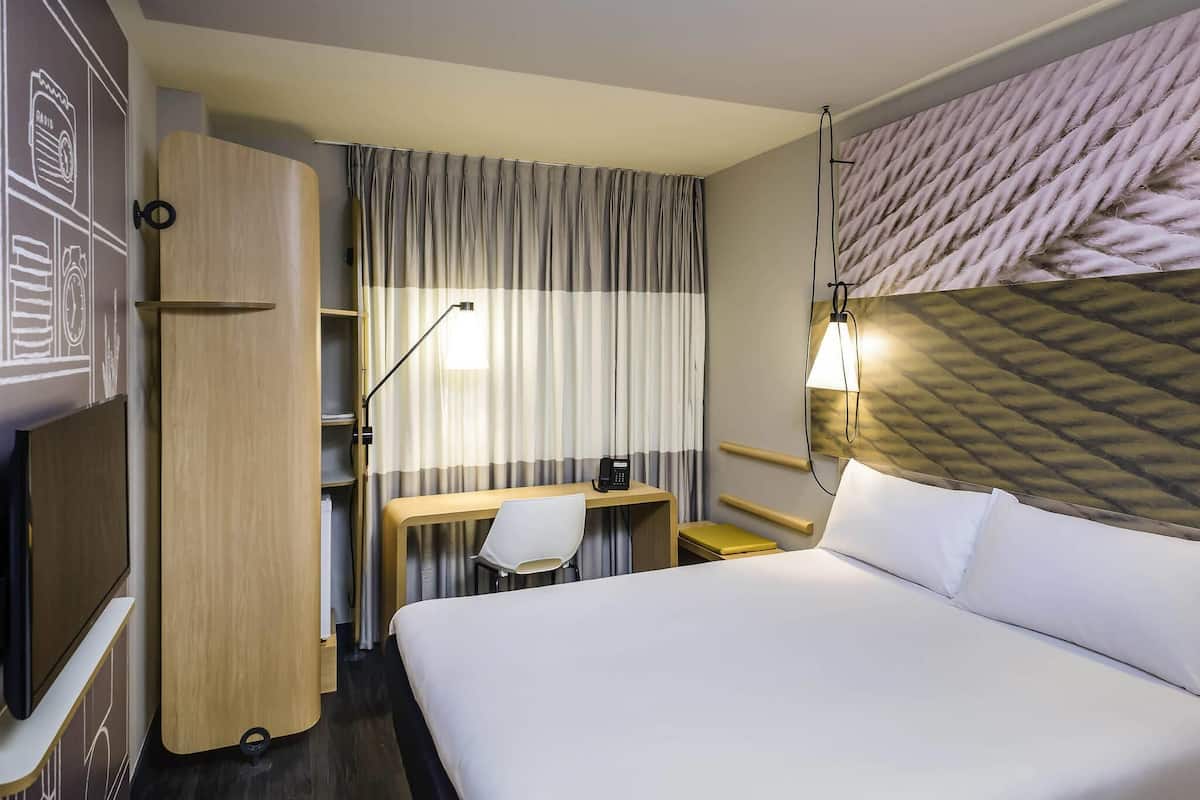 Chambre Standard, 1 lit double et 1 canapé-lit