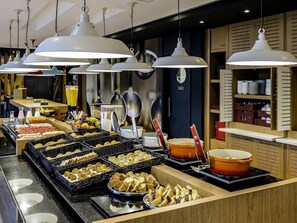 Daily full breakfast for a fee - Ibis Fortaleza Centro De Eventos (Fortaleza)