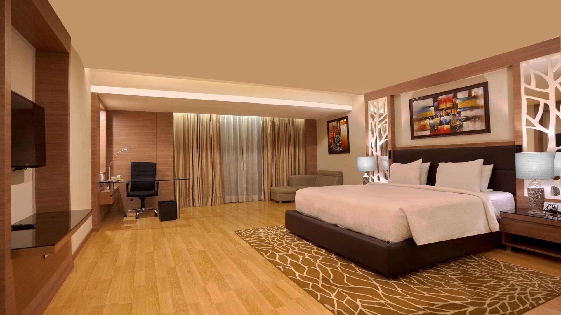 1 غرفة نوم وميني بار وخزنة داخل الغرفة ومكتب