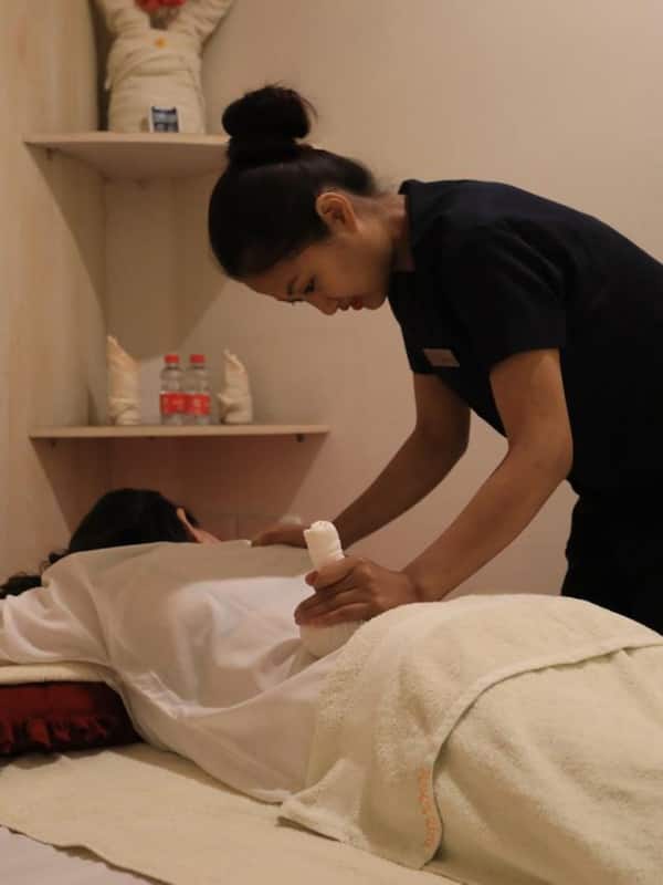 Espace de soins pour les couples, soins corporels, soins d'aromathérapie