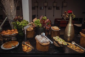 Petit déjeuner buffet