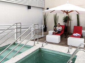 Outdoor pool - Novotel Santos Gonzaga (Santos)