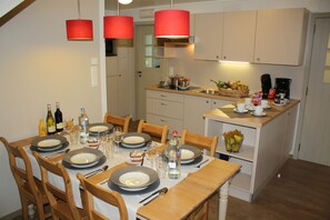 Bungalow Comfort - 3 sovrum | Eget kök | Stort kylskåp, mikrovågsugn, spishäll och diskmaskin