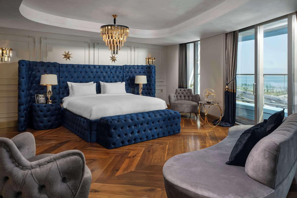 Suite presidencial, vista al mar (Panoramic) | 1 habitación, edredón, minibar y caja de seguridad en la habitación