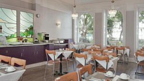Dining - Harlingford Hotel (London)