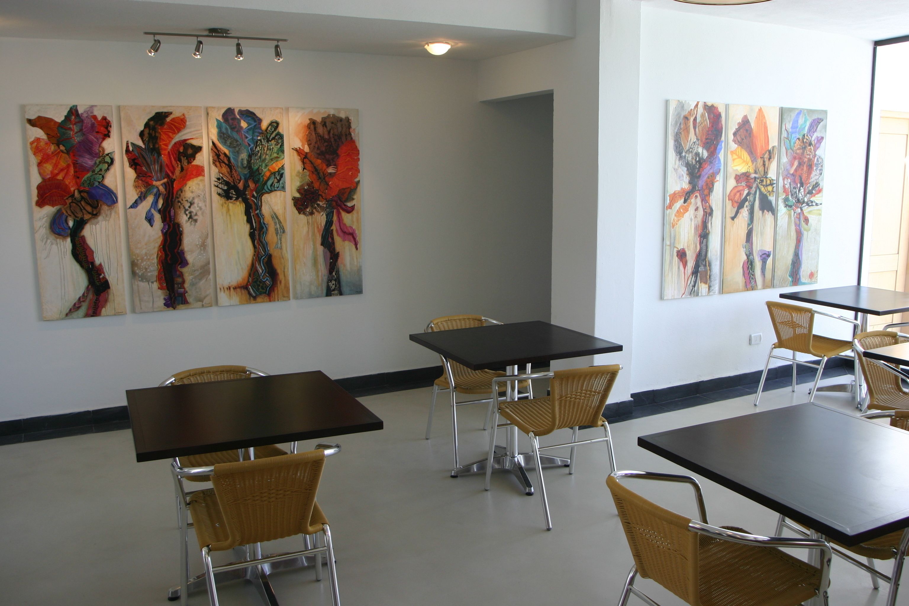 Lobby-lounge