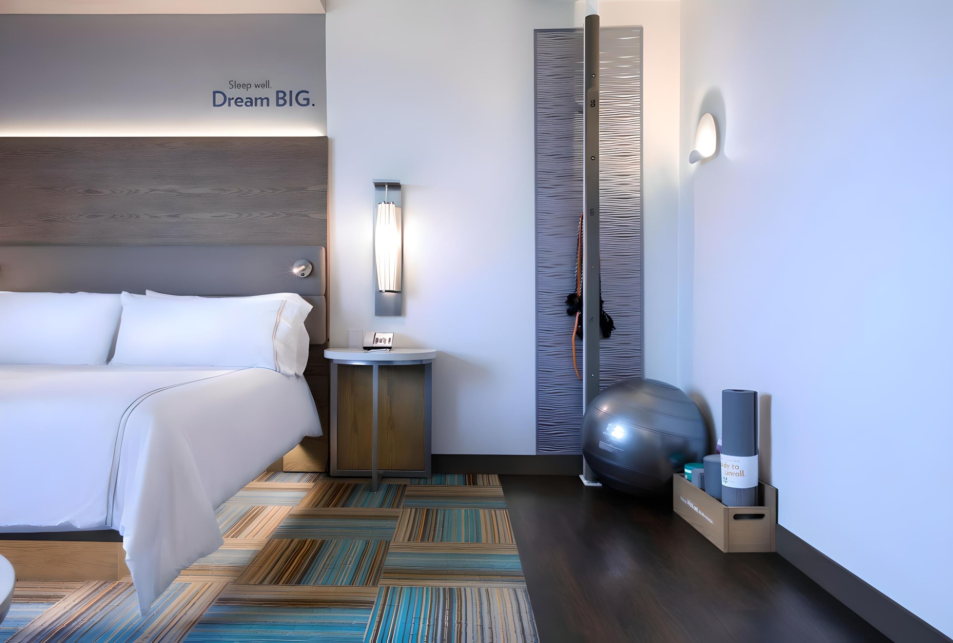 1 bedroom, premium bedding, pillow-top beds, desk