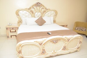 Executive Single Room, Smoking, Pool View | 20 bedrooms, in-room safe, desk, blackout curtains - Warri Wetland Hotel (Ovwian)
