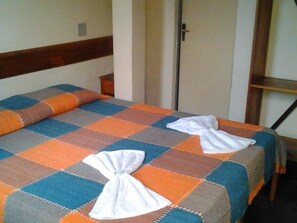 Habitación doble estándar | Camas extra y wifi gratis 