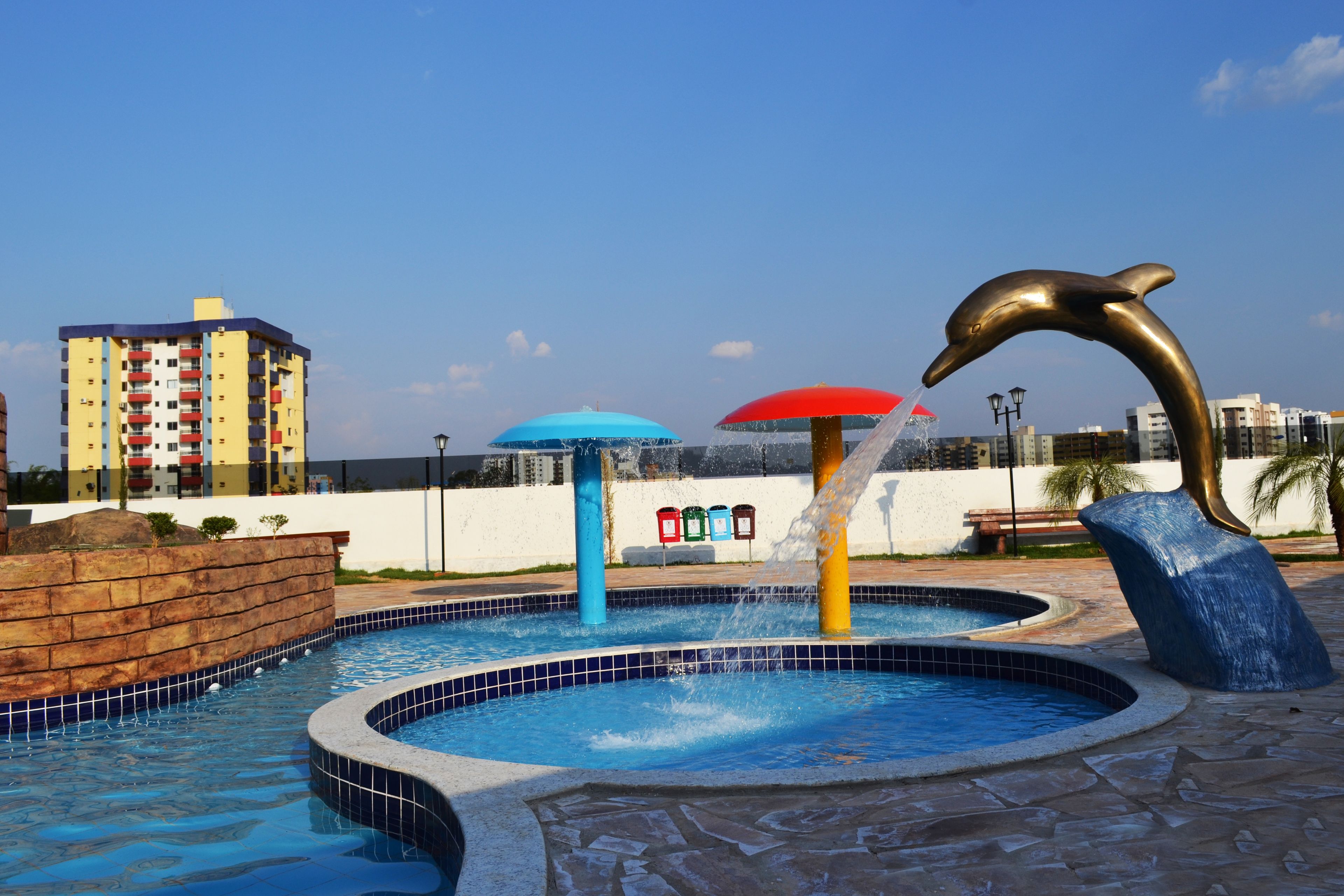 8 outdoor pools, pool umbrellas