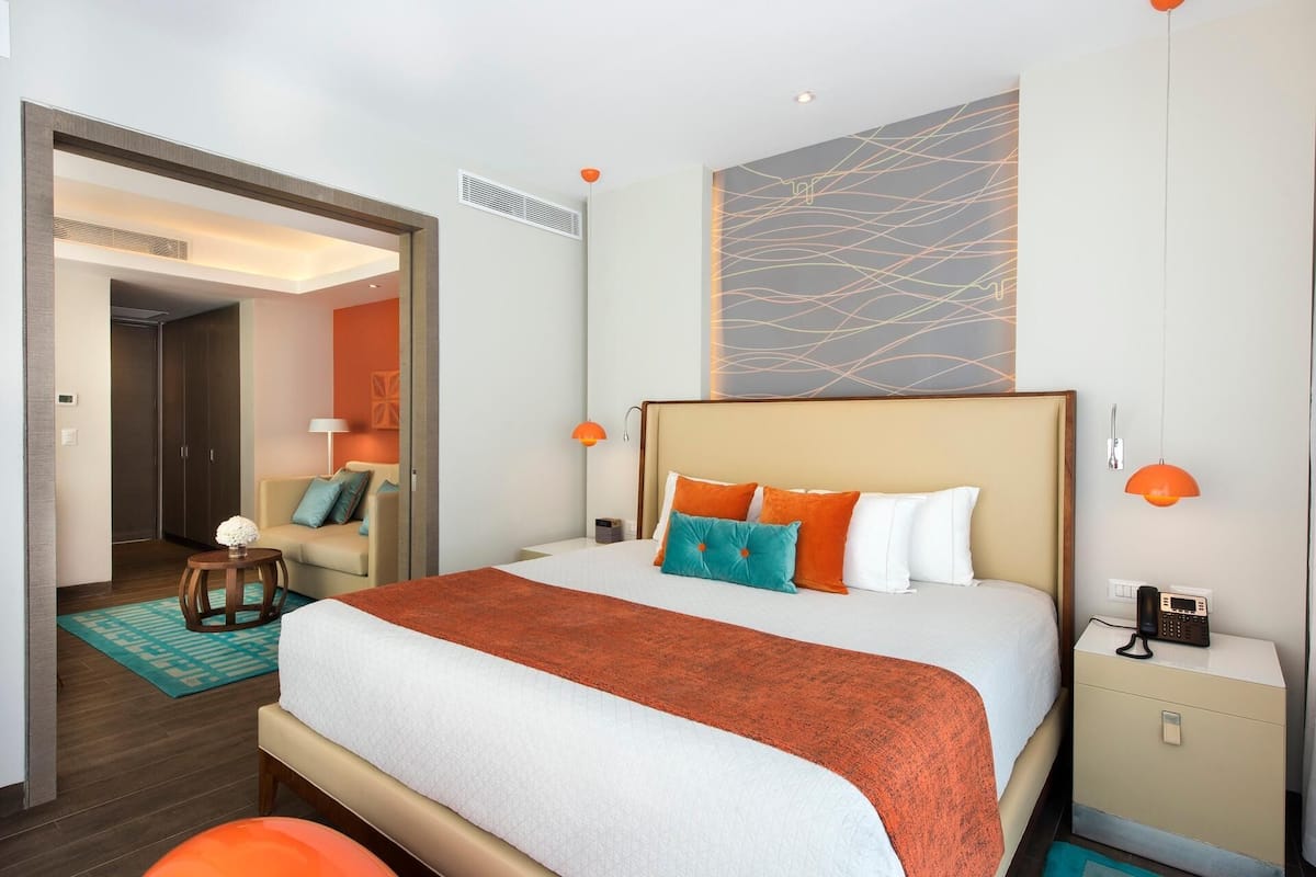 Ropa de cama de alta calidad y artículos del minibar gratis