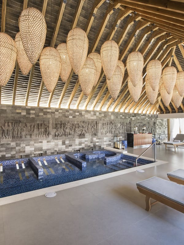 Sauna, hot tub, steam room, body treatments, aromatherapy