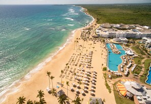 On the beach, white sand, beach cabanas, sun-loungers - Nickelodeon Hotels & Resorts Punta Cana, Gourmet All Inclusive by Karisma (Punta Cana)