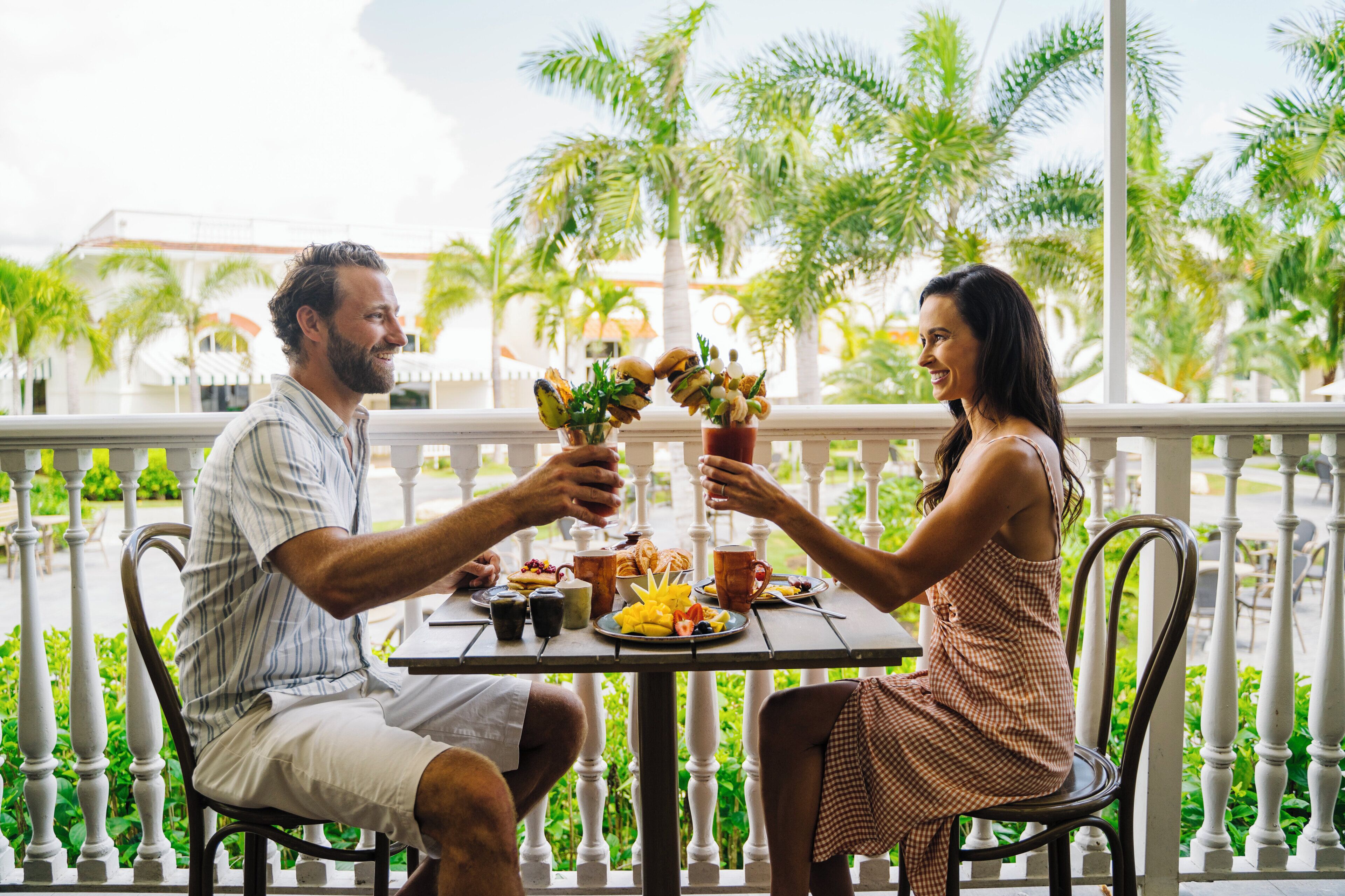 Desayuno bufé gratuito y diario
