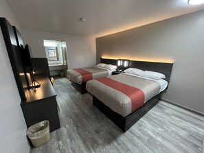 Verdunkelungsvorhänge, kostenloses WLAN, Bettwäsche