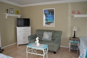 Exterior - Sun Life Beach Hotel (Englewood)