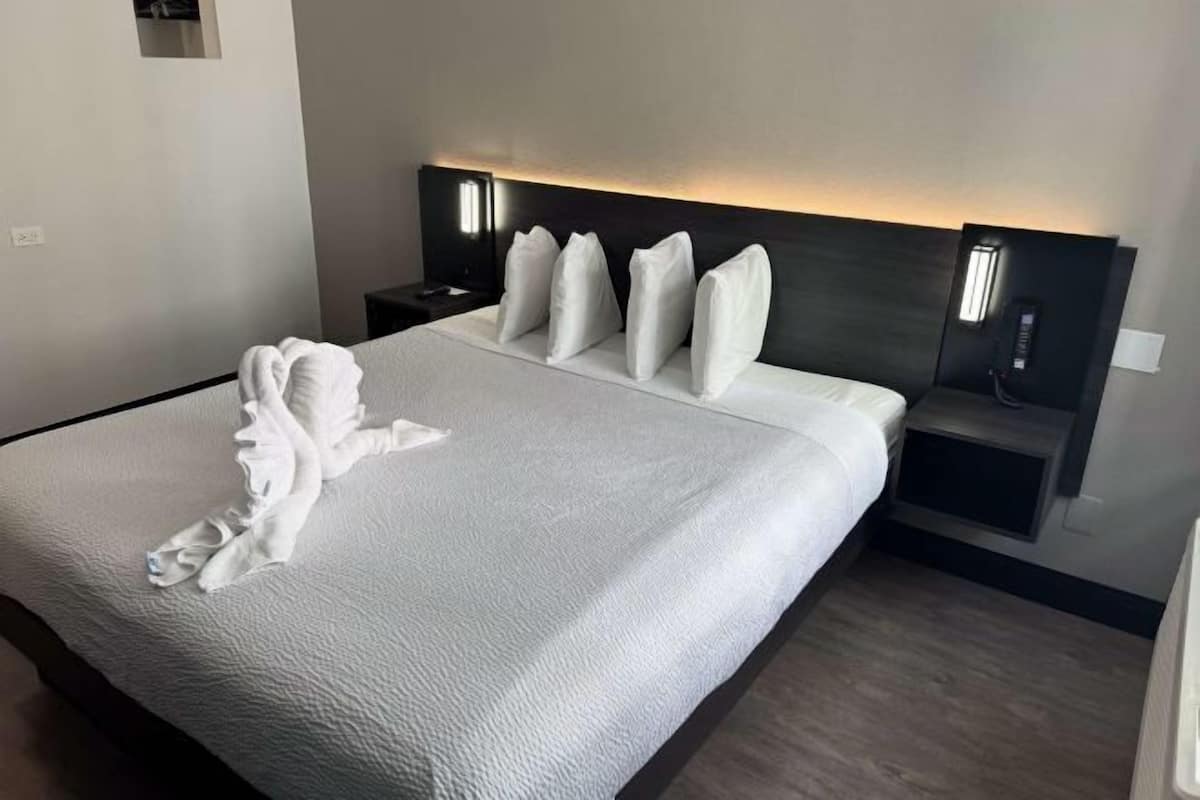 Desk, free WiFi, bed sheets