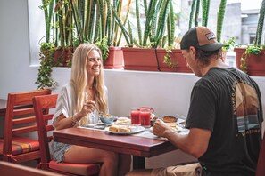 Restaurant - Hotel Cucuve (Puerto Ayora)