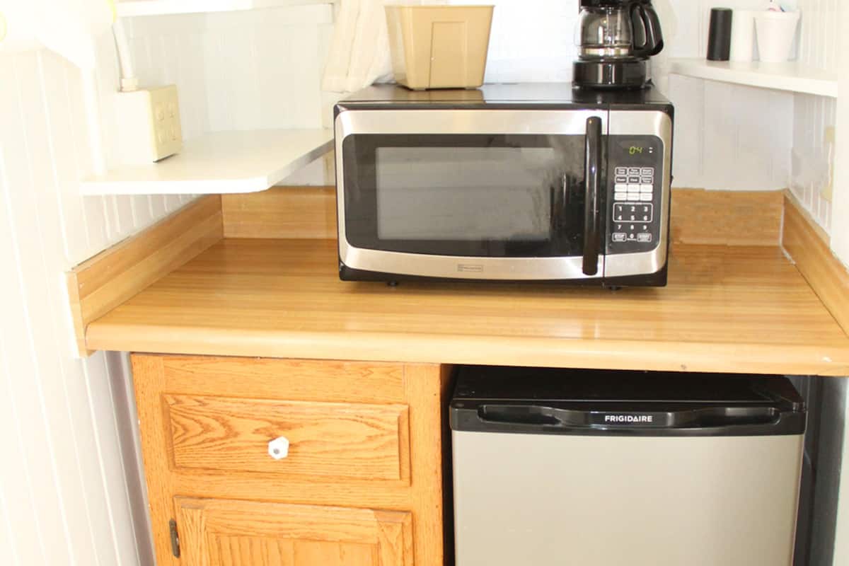 apartment, non smoking, mountain view (11) | private kitchenette | fridge, microwave, coffee/tea maker