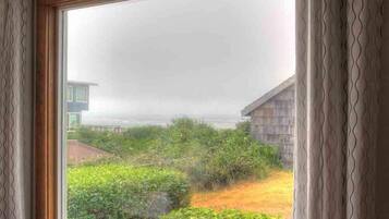 House, 2 Bedrooms, Kitchen, Ocean View (The Whales Cove) | View from room