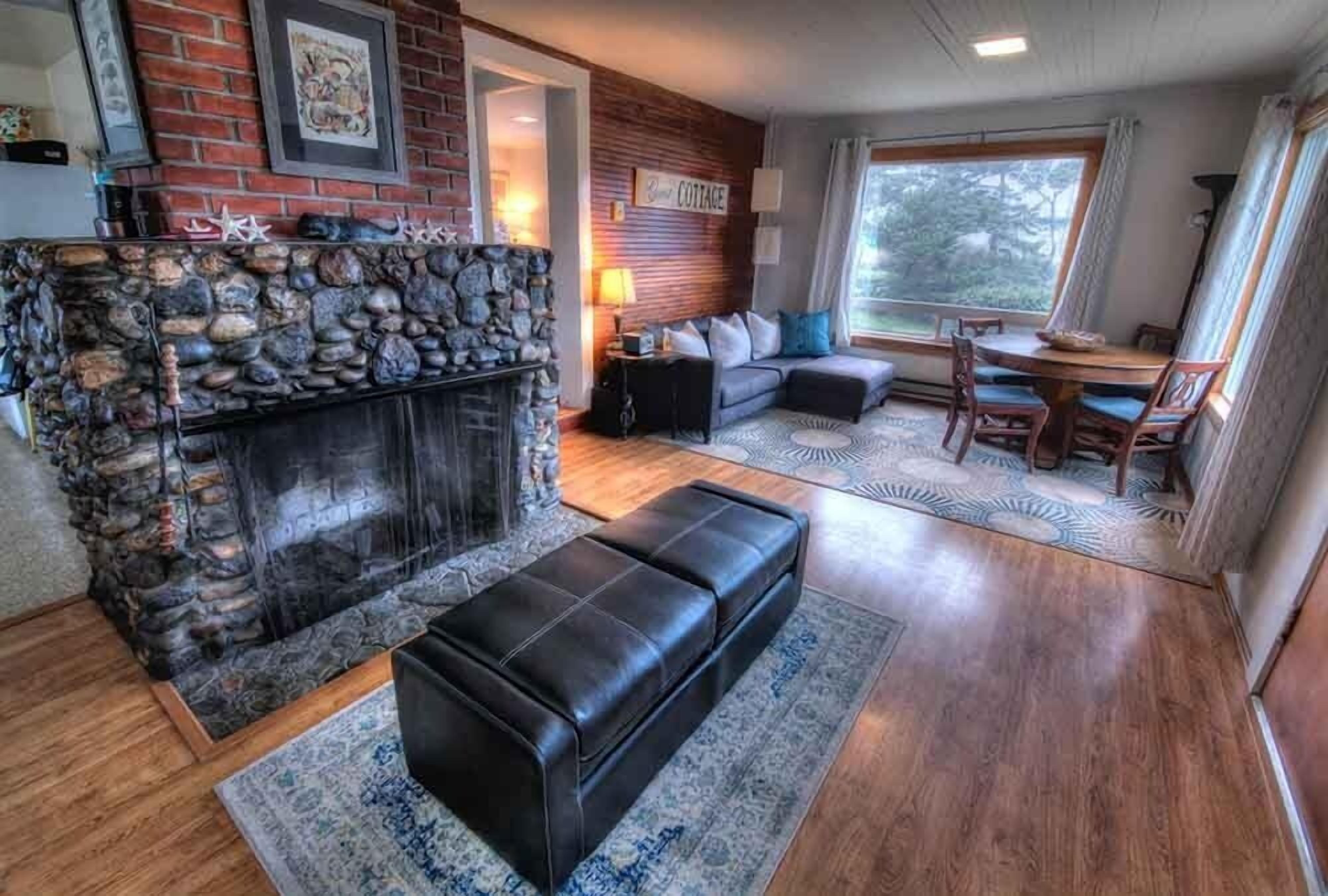 The Whale's Cove in Waldport Find Hotel Reviews, Rooms, and Prices on