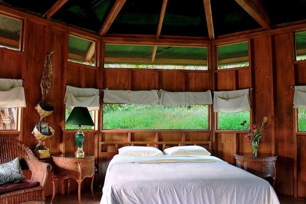Standard Cabin (Mango)