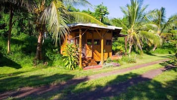 Standard Cabin (Mango) | Terrace/patio