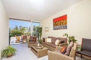 Living area - Iatridis Studios - Adults Only (FALIRAKI)