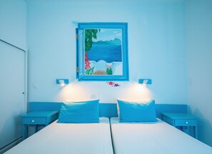 Classic Double or Twin Room | In-room safe, individually decorated, desk, soundproofing - Olive Grove Resort (Corfu)