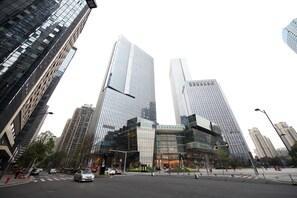 Exterior - HeeFun Apartment Hotel GZ Poly D Plaza (Guangzhou)