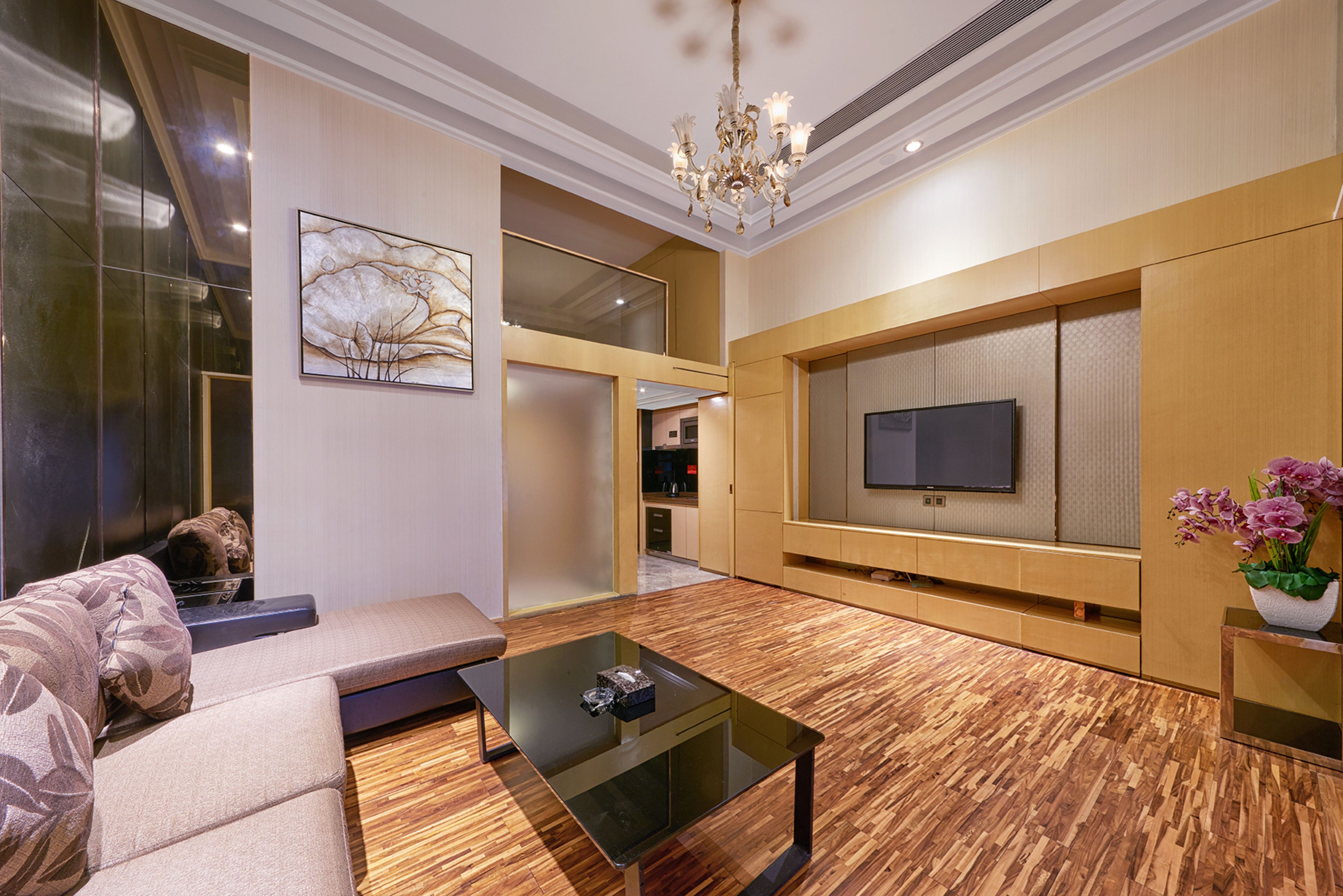 Ropa de cama de alta calidad y minibar 