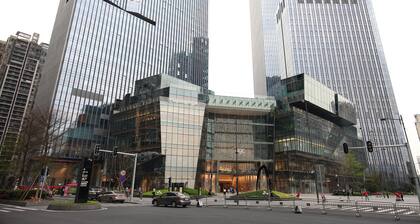 HeeFun Apartment Hotel GZ Poly D Plaza