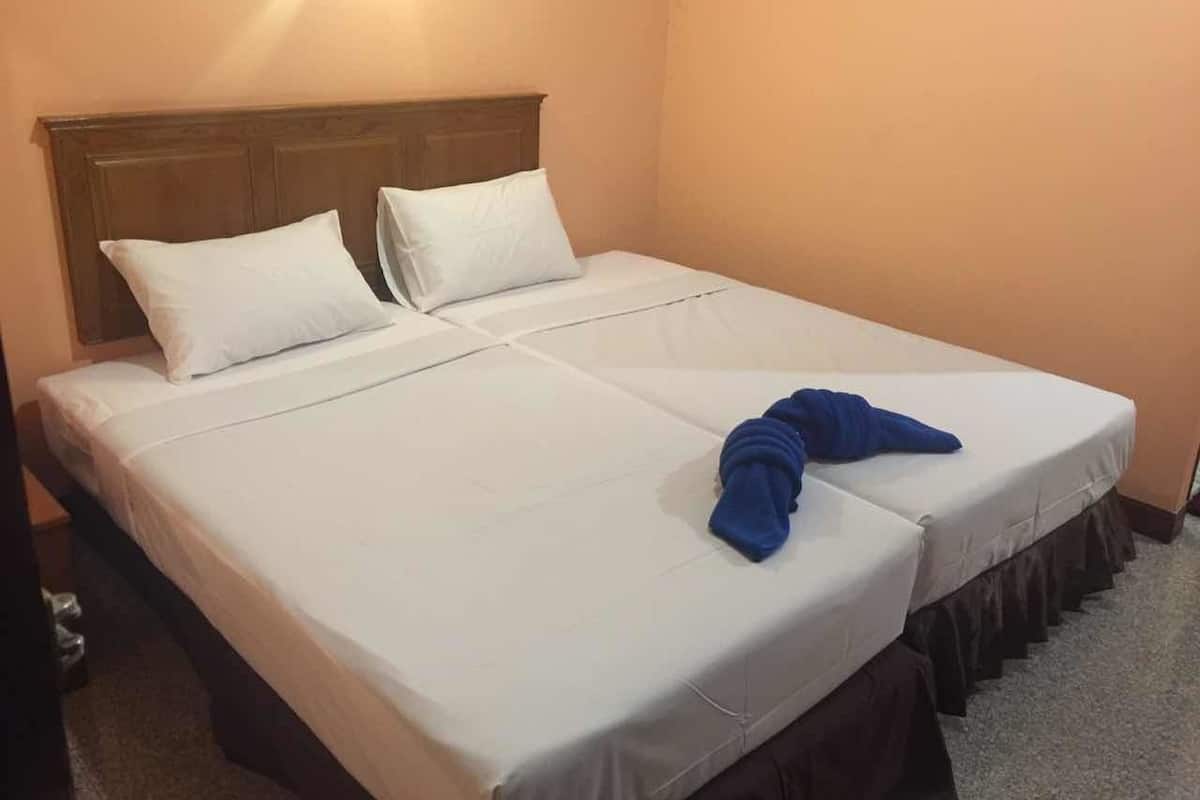 Standaard kamer, 1 twee- of 2 eenpersoonsbedden | Een bureau, extra bedden (toeslag), gratis wifi
