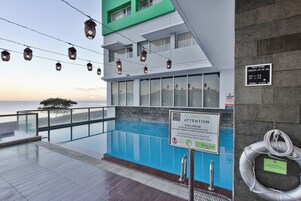 Outdoor pool, sun loungers