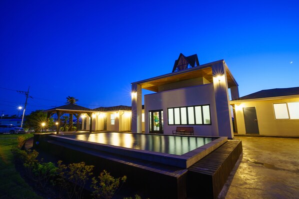 Front of property - evening/night - Monteview Stay (Seogwipo)