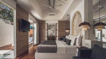 1 bedroom, premium bedding, minibar, in-room safe