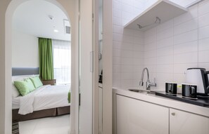 Jääkaappi, vedenkeitin