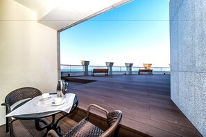 Blackout curtains, free WiFi, bed sheets - Aimi Jeju Beach Hotel Hamdeok W (Jeju City)